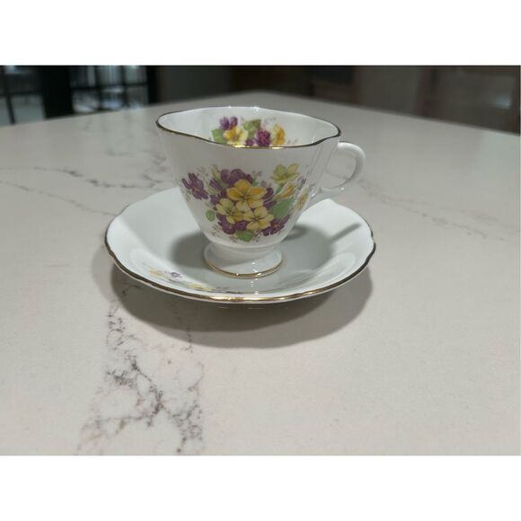 Vintage Clarence Bone China Made in England 889-52 - Picture 1 of 5